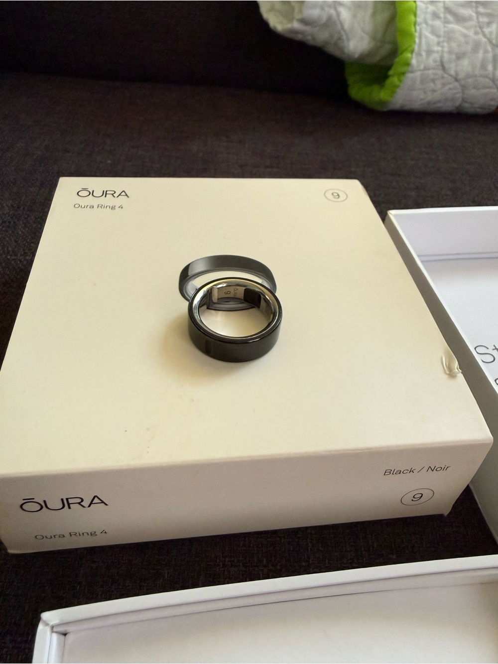 Oura Ring 4 Smart Ring in Black and Silver